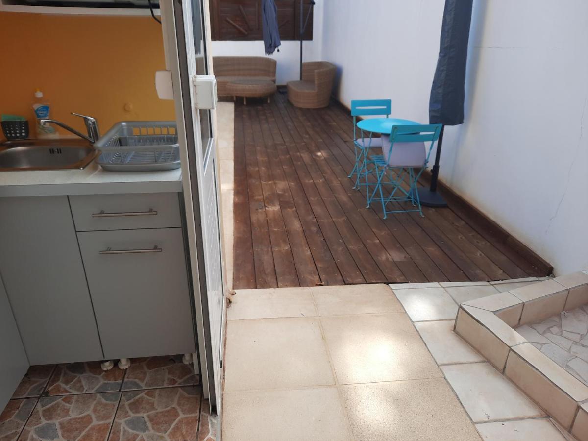 Studio Avec Piscine Privee, Idealement Situe Saint-Claude Extérieur photo